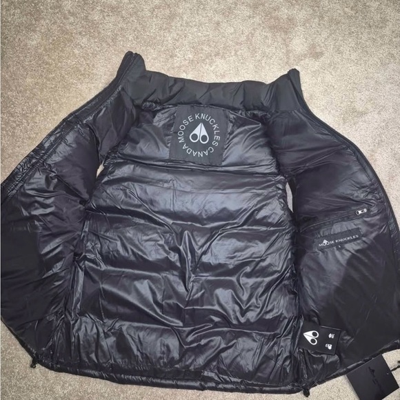 Moose Knuckles Black Puffer Vest - Picture 3 of 6